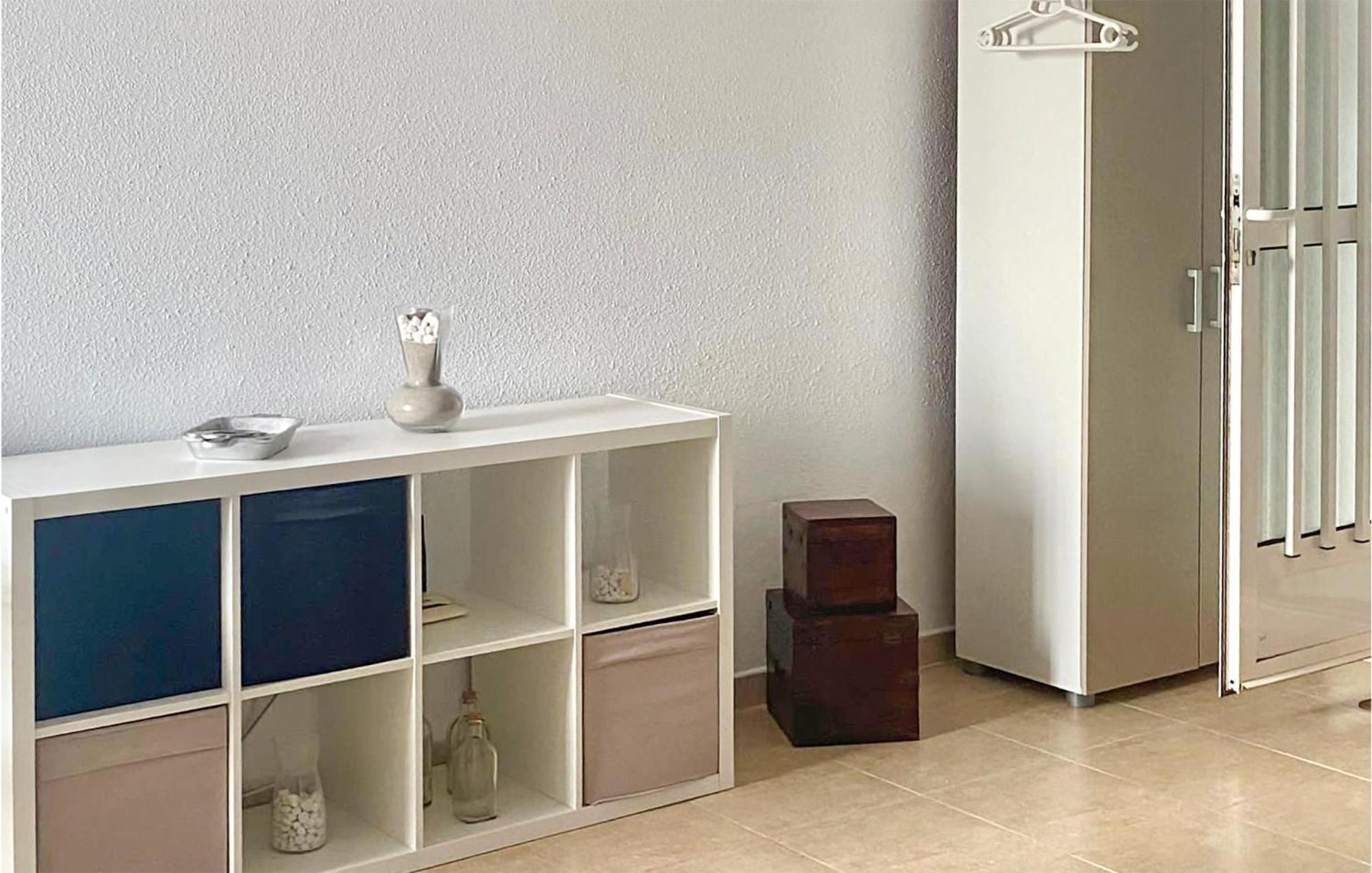 Cozy Apartment In Los Alcazares With Wifi Exteriör bild