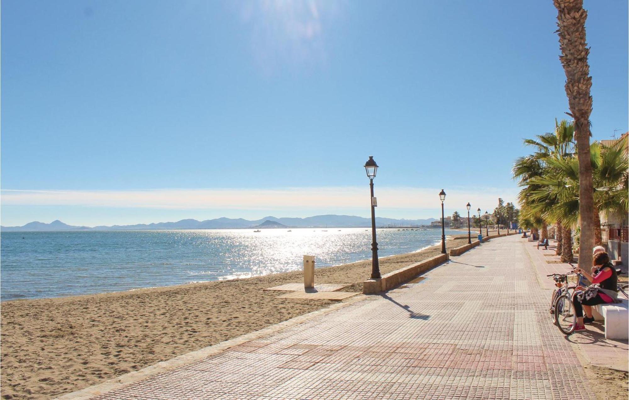 Cozy Apartment In Los Alcazares With Wifi Exteriör bild